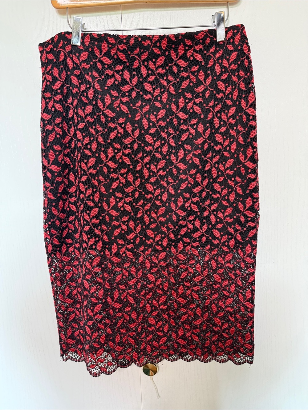 Zara Red and Black Lace Pencil Skirt